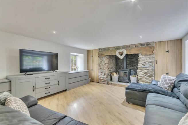 Lounge/ Dining Room