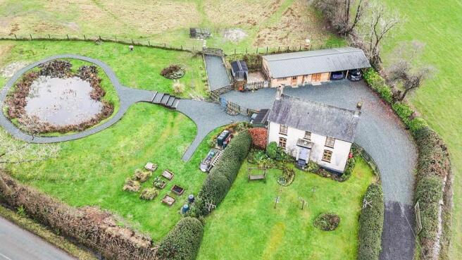 Accommodation Comprises;