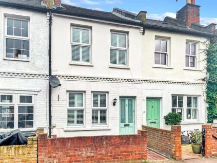 Walpole Place, Teddington, TW11