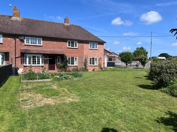Front garden 1.jpg