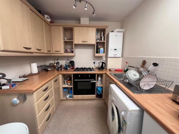 Kitchen 1.jpg
