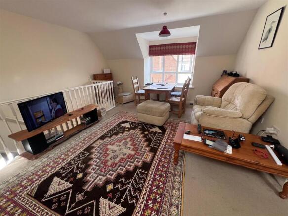 Living room 2.jpg