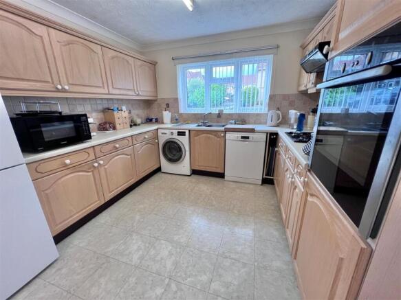kitchen diner 4.jpg