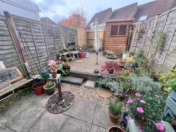 rear garden1.jpg
