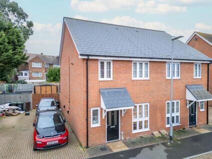 Great Clayne Road, Gravesend, Kent, DA12 2FG