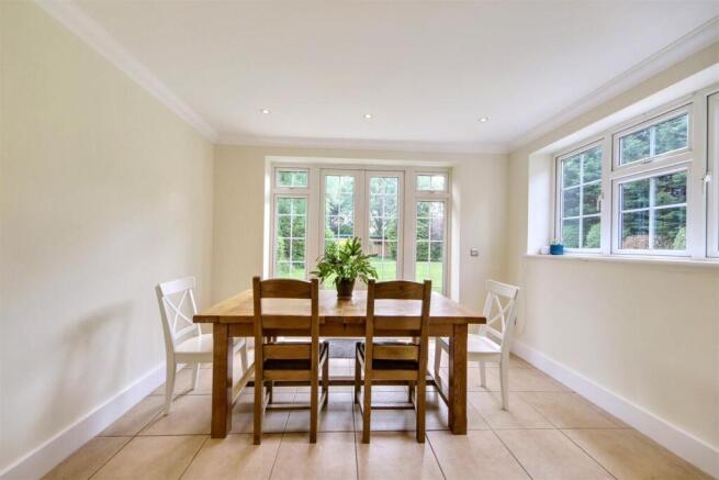 Dining Room.jpg