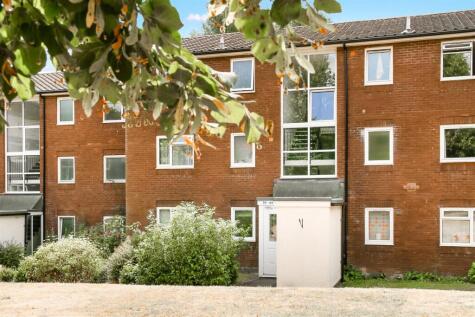 Scrubbitts Square, Radlett