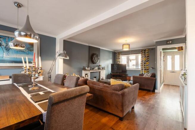 living room-1.jpg
