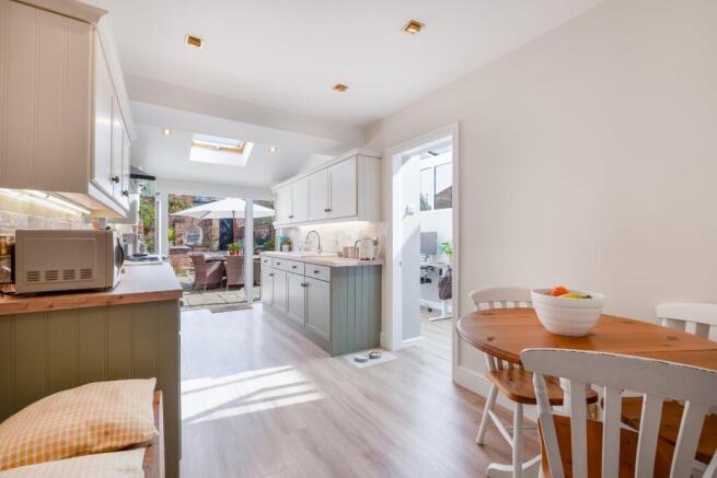 kitchen-1.jpg