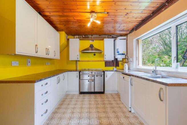 kitchen-2.jpg