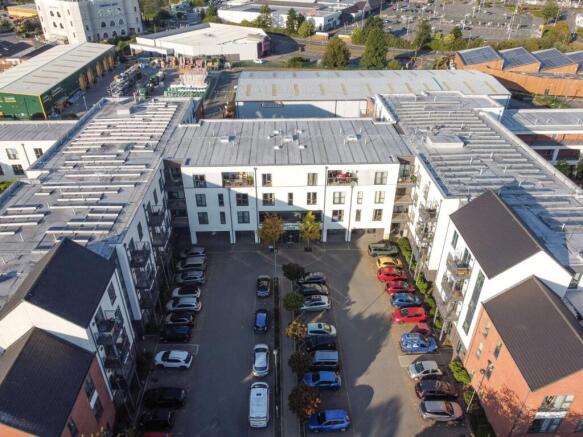 150 Queensway Court_-3.jpg