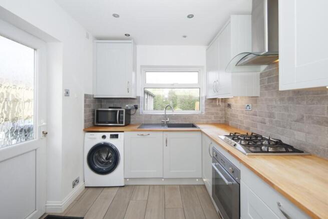 15 Greville Smith Avenue Cv31 2HQ-17.jpg