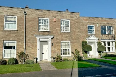 Courtenay Place, Lymington, Hampshire