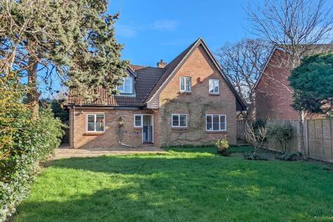 Pennington Close, Pennington, Lymington, Hampshire