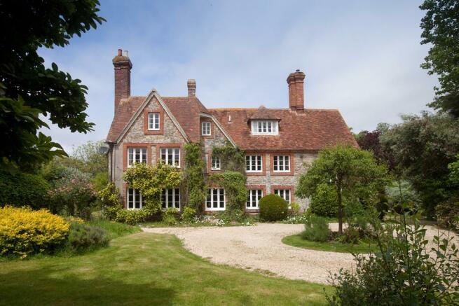 7 bedroom country house for sale in GRADE II LISTED FARM HOUSE WITH 2.4 ACRES - Bucklers Hard ...