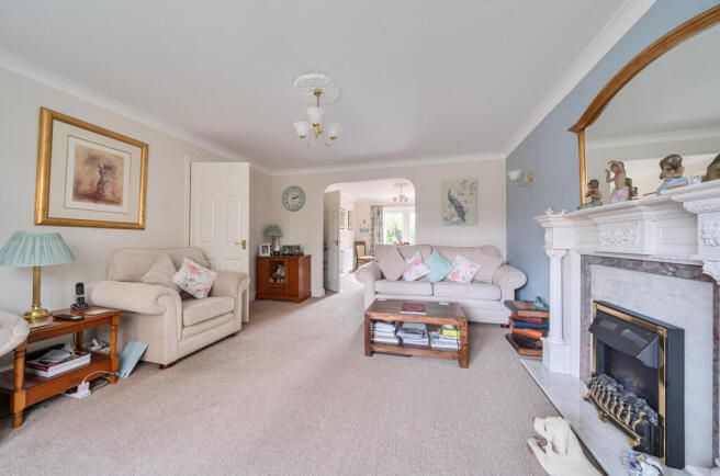 1376092-6-690cb04...