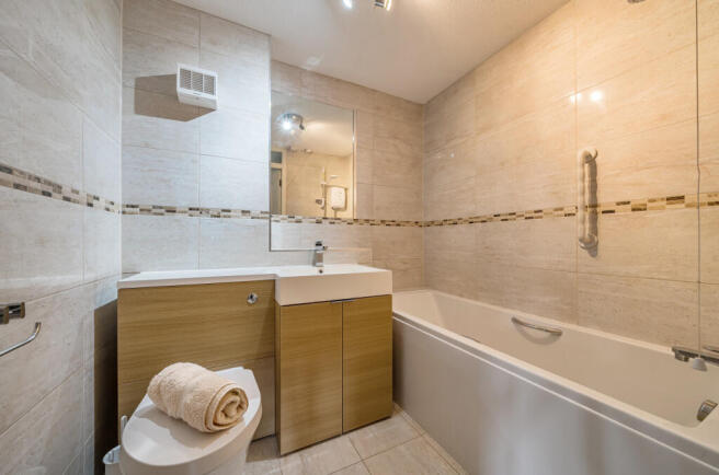 1380727-10-691356...