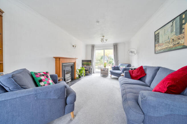 1387616-16-693178...