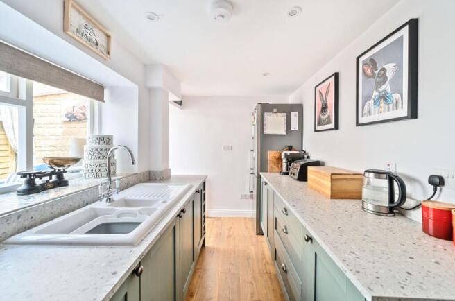 1312437-9-685ad3b...