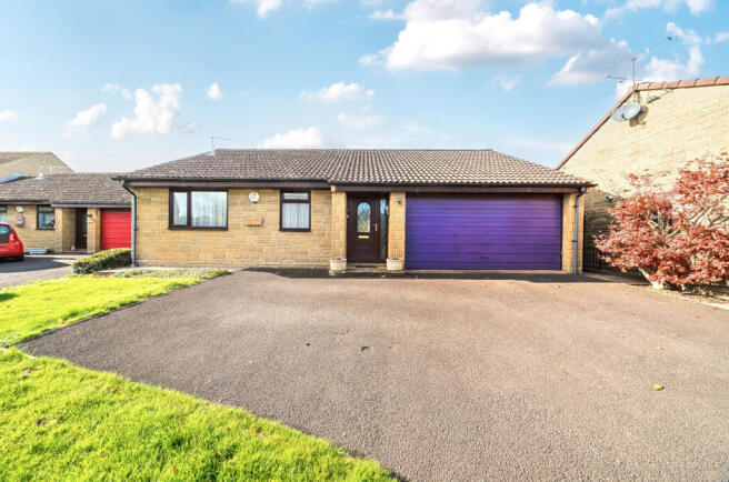 1371782-8-68ff69f...