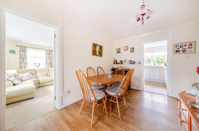 1380299-11-6911e7...