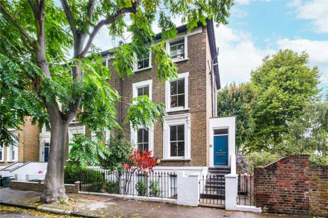 2 bedroom flat for sale in Oakley Road, De Beauvoir, London, N1