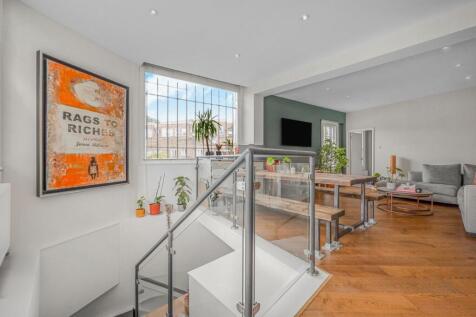 Remington Street, 
Islington, N1