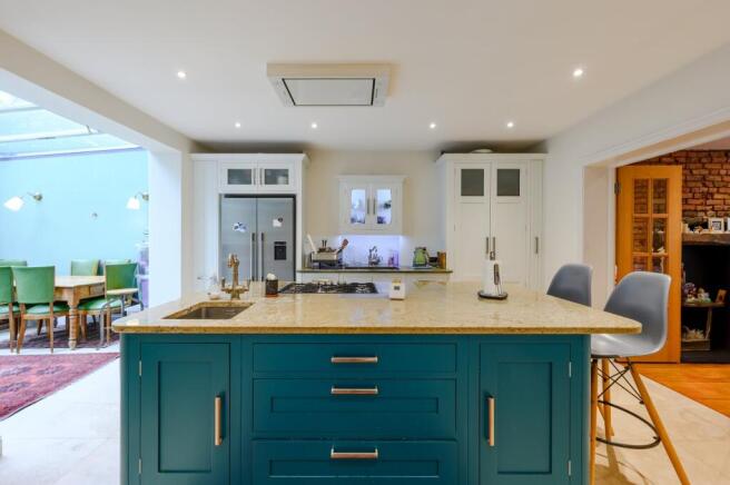 Kitchen / Island