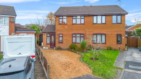 Montrose Close, Fearnhead, WA2