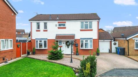 Gairloch Close, Fearnhead, WA2