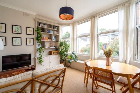 Knollys Road, London, SW16