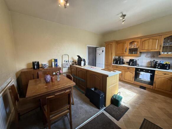 KITCHEN DINER