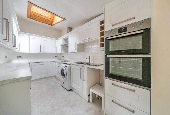 1328137-16-688200...