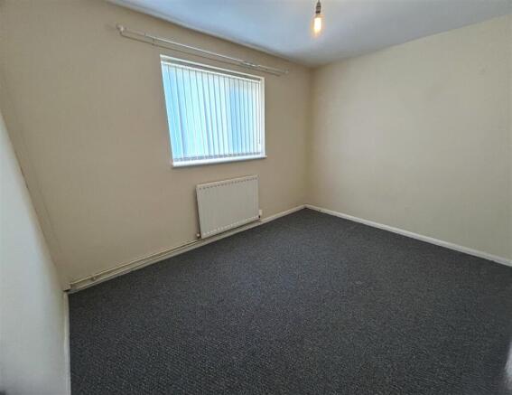 Bedroom 1 .jpg