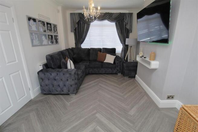Lounge1.JPG