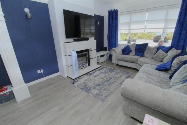 Lounge1.JPG