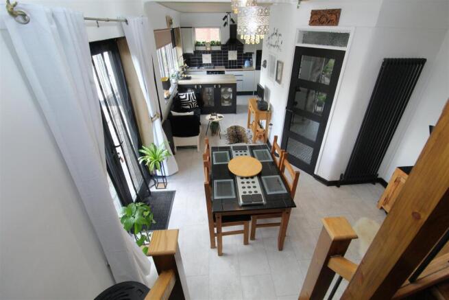 Kitchen8.JPG