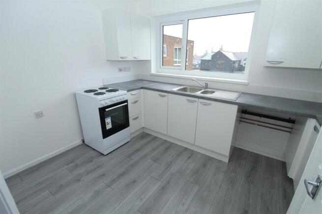 Kitchen2.JPG