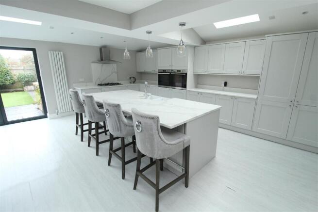 Kitchen4.JPG