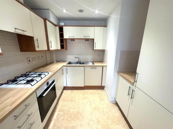 3 Hastings Court 2.jpg