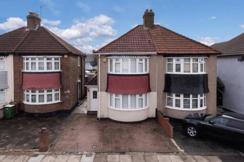 Budleigh Crescent, Welling, DA16