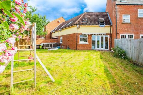 Brookfield Way, Lower Cambourne, CAMBRIDGE