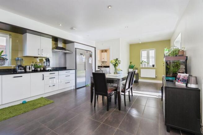 Kitchen/Breakfast Room