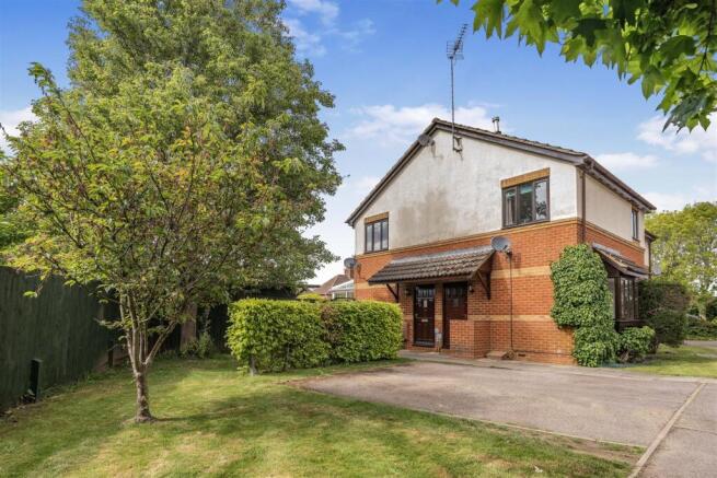 85 Parklands, Banbury-1.jpg