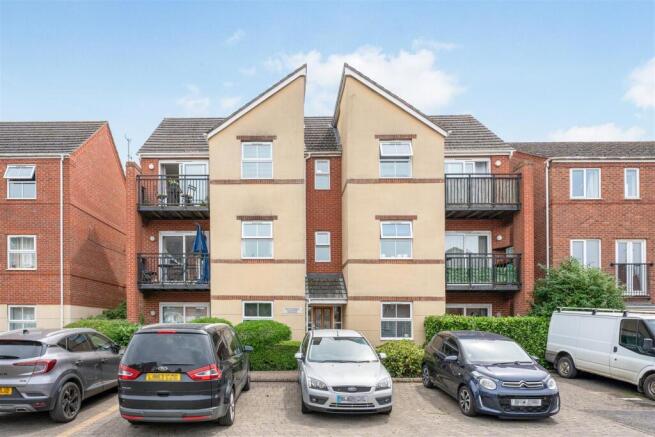 54 Verney Road, Banbury-2.jpg