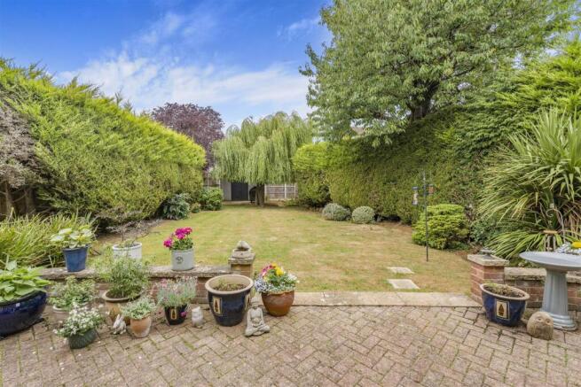 8 Wheatley Close, Banbury-14.jpg