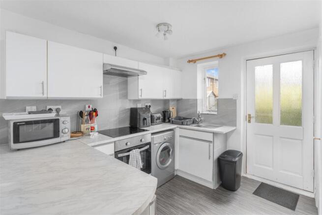 14 Earlstoke Close, Banbury-9.jpg