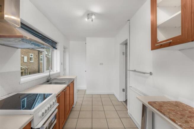 49 Central Avenue, Woodford Halse-1.jpg