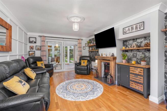 5 Orchard Way, Kings Sutton-4.jpg