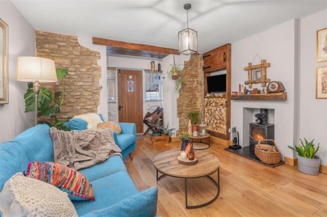 34 Queens Street, Middleton Cheney-5.jpg